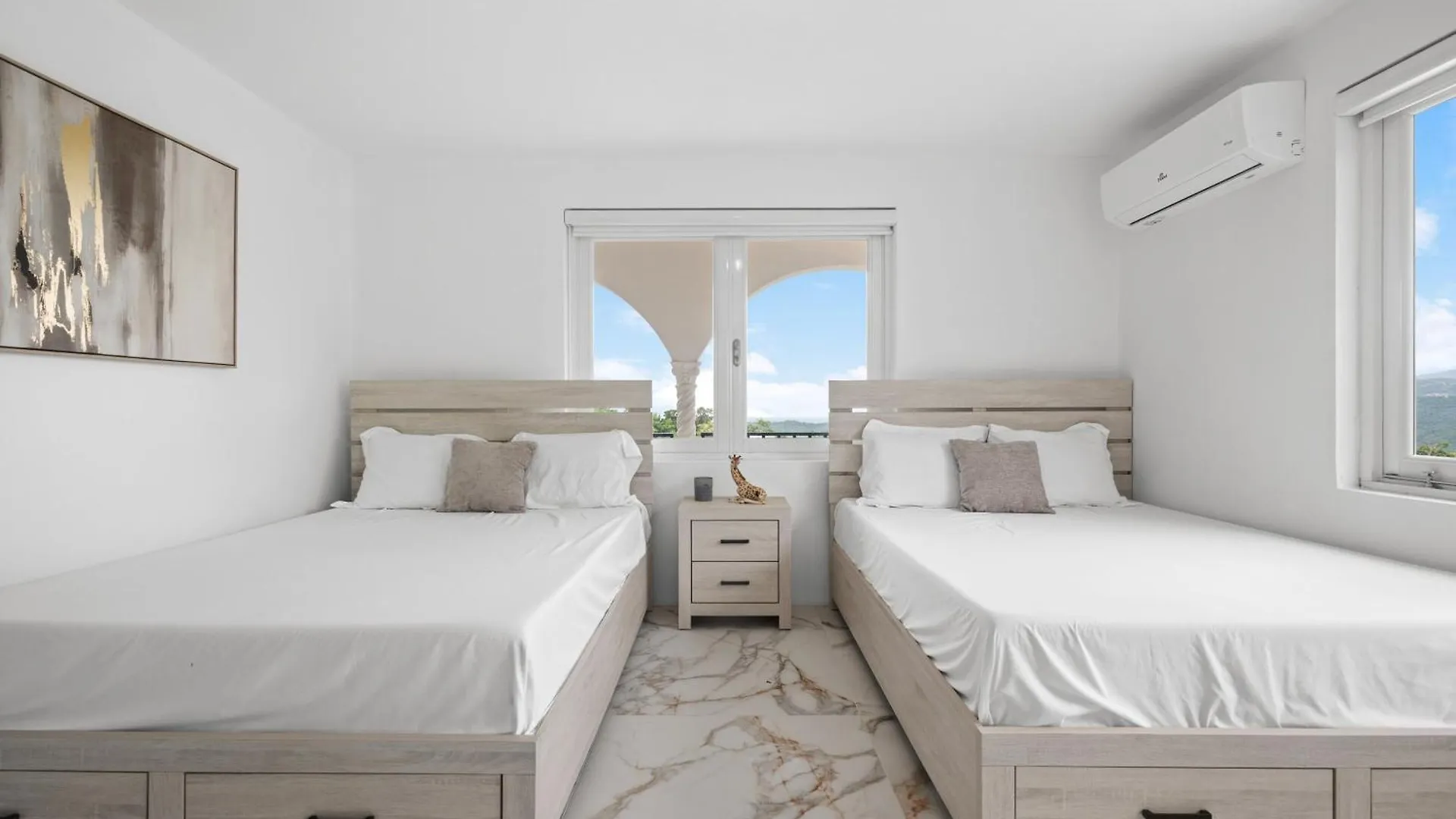 Villa Nice Pool & Bbq W Mountain Views By Otium Carolina